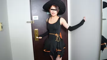 10musume-103022_01 Domba Derryhel yang terkenal akan bertahan hingga Halloween